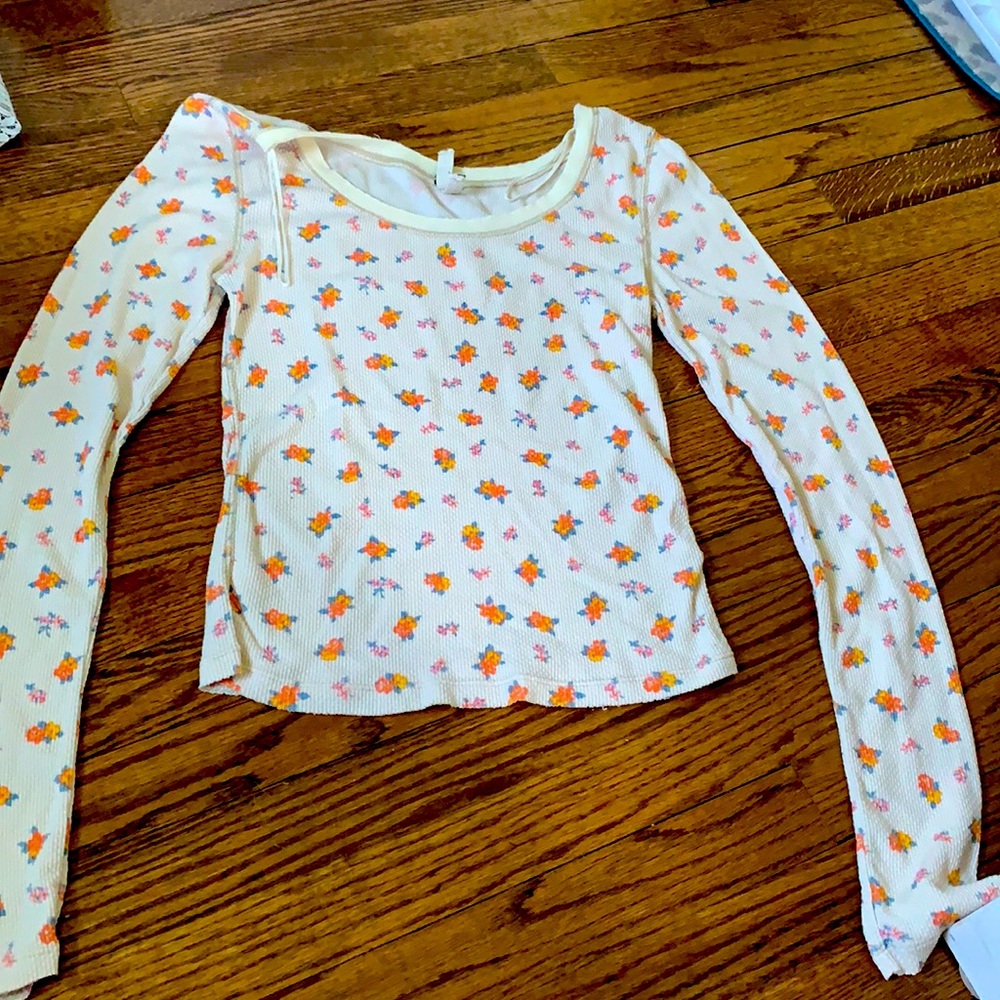 Free people medium long sleeve T-shirt